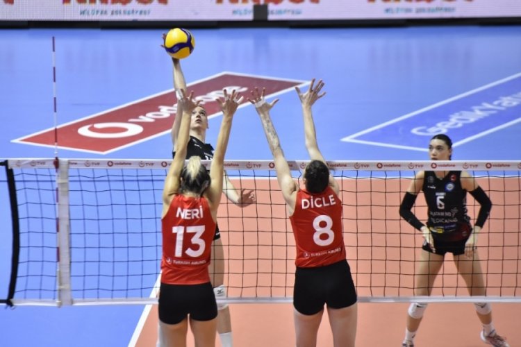 Nil&uuml;fer Belediyespor, T&uuml;rk Hava Yolları'na mağlup aldı