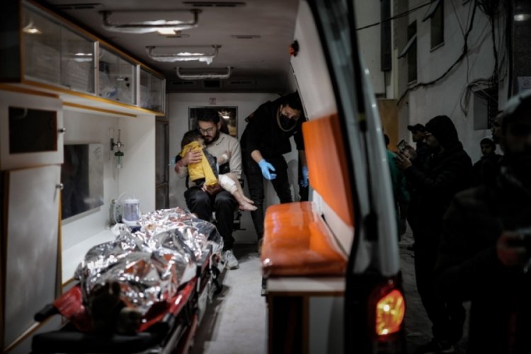 İsrail bu kez Refah'a saldırdı! 100'den fazla &ouml;l&uuml; var!
