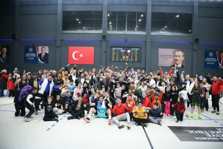 &Ccedil;ayırova Belediyesi, Ormanspor'u son saniye basketiyle yendi
