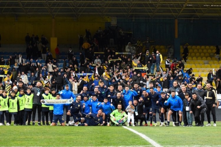 Bucaspor 1928 &ccedil;ıkışı derbide yaptı