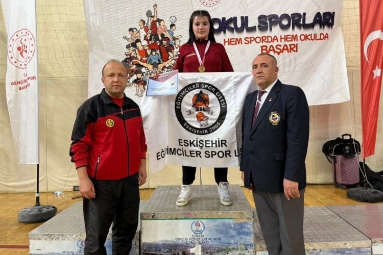 Eskişehirli sporcular Isparta'da derece aldılar