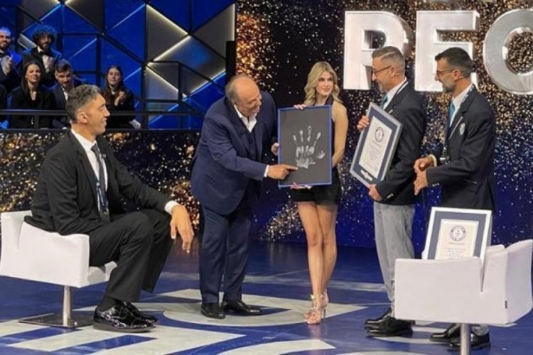 'D&uuml;nyanın en uzun boylu adamı' Sultan K&ouml;sen, 15'inci yılda da rekoru kimseye kaptırmadı