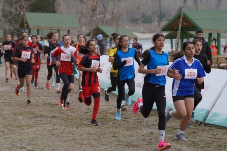 T&uuml;rkiye Kros T&uuml;rkiye Şampiyonası Isparta'da ger&ccedil;ekleşti