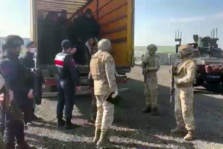 Diyarbakır'da g&ouml;&ccedil;men ka&ccedil;ak&ccedil;ılığında g&ouml;zaltı sayısı 4'e y&uuml;kseldi