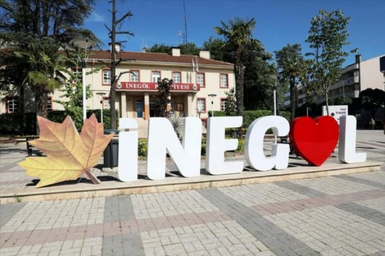 Bursa'da AK Parti Belediye Başkan Adayı Alper Taban'dan vatandaşa &ccedil;ağrı!