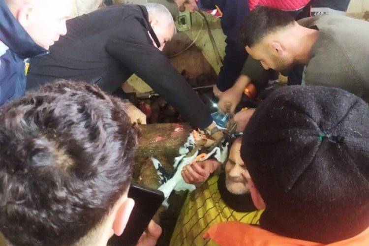 Iğdır'da, mezbahada iş&ccedil;i kolunu makineye kaptırdı