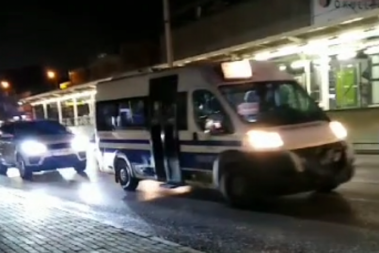 Bursa'da kuralsız minib&uuml;sler trafikte tehlike sa&ccedil;ıyor