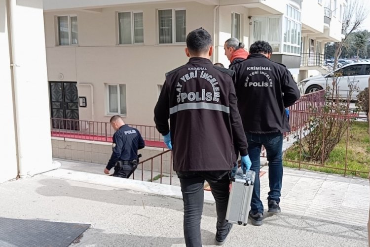 &Ccedil;orum'da 5. kattan d&uuml;şen gen&ccedil; kız ağır yaralandı