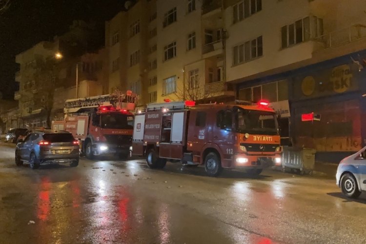 Burdur'da bodrum katta &ccedil;ıkan yangın paniğe neden oldu