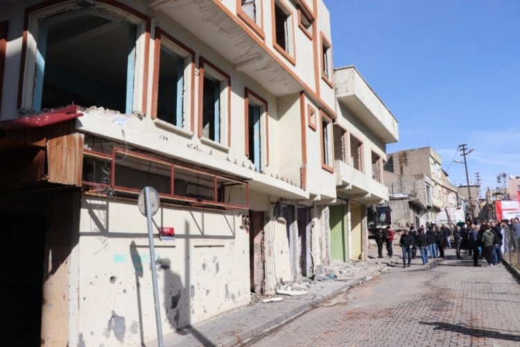 Siirt'te 1. Etap Kentsel D&ouml;n&uuml;ş&uuml;m Projesi'nde 198 yapının yıkımına başlandı