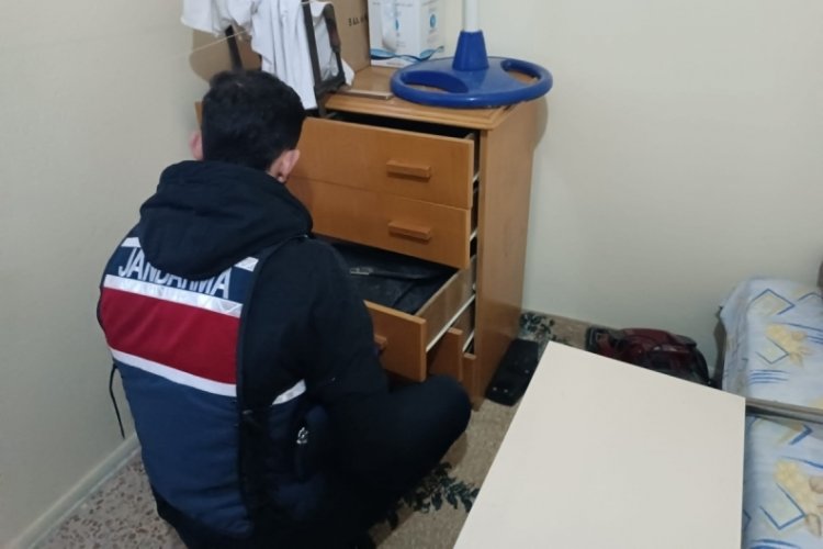 İzmir'de FET&Ouml; ş&uuml;phelilerine operasyon
