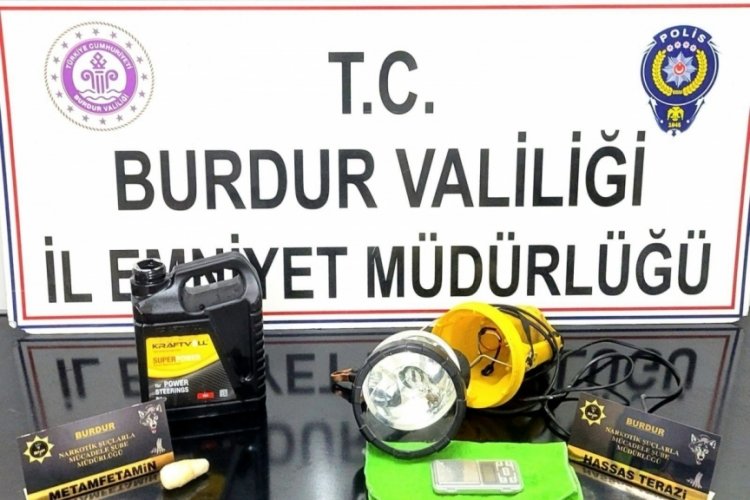 Burdur'da durdurulan ara&ccedil;ta uyuşturucu &ccedil;ıktı, 2 şahıs tutuklandı