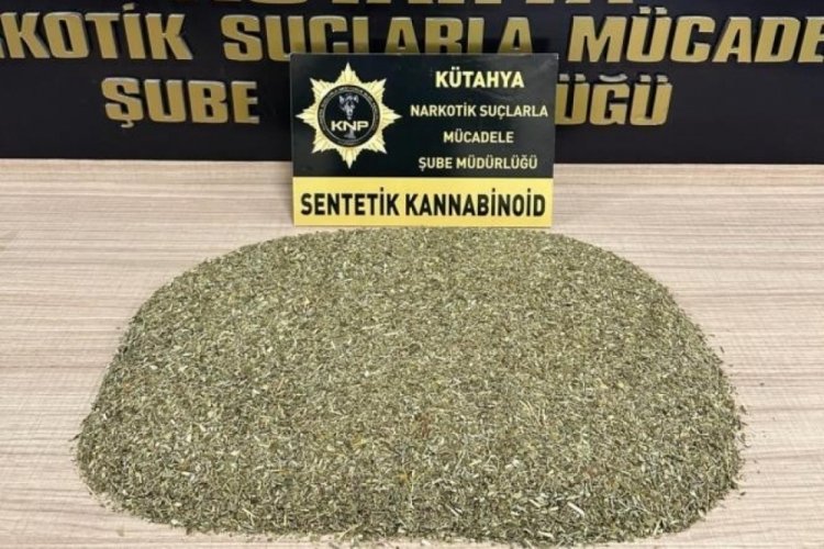 K&uuml;tahya'da durdurulan ara&ccedil;ta uyuşturucu ele ge&ccedil;irildi