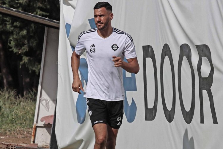 Altay'da Deniz boşta kaldı