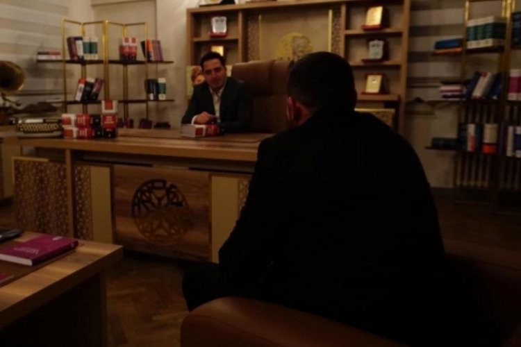 Kayseri'de &uuml;vey kızına insan dışkısı yedirdi, duruşma salonundan g&uuml;lerek &ccedil;ıktı!