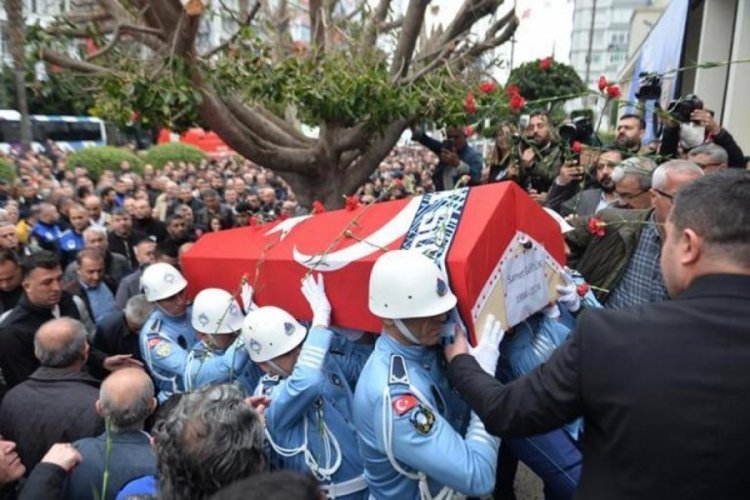 Zeydan Karalar'ın &ouml;zel kalem m&uuml;d&uuml;r vekili Samet G&uuml;d&uuml;k i&ccedil;in t&ouml;ren d&uuml;zenlendi