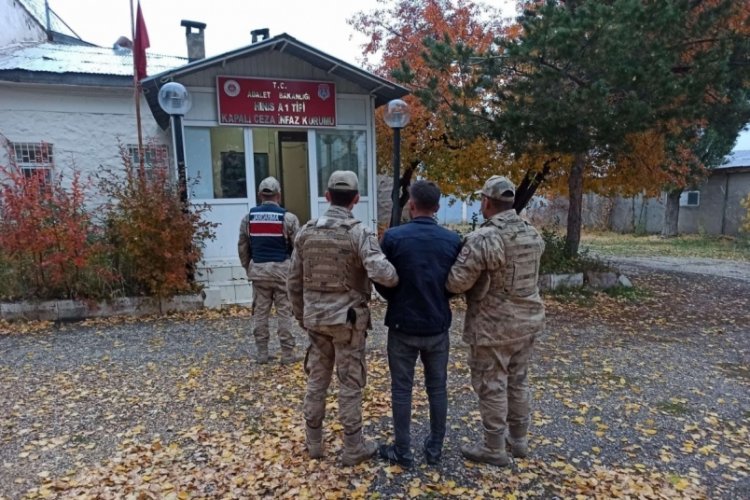 Erzurum'da &ccedil;eşitli su&ccedil;lardan aranan 20 şahıs yakalandı