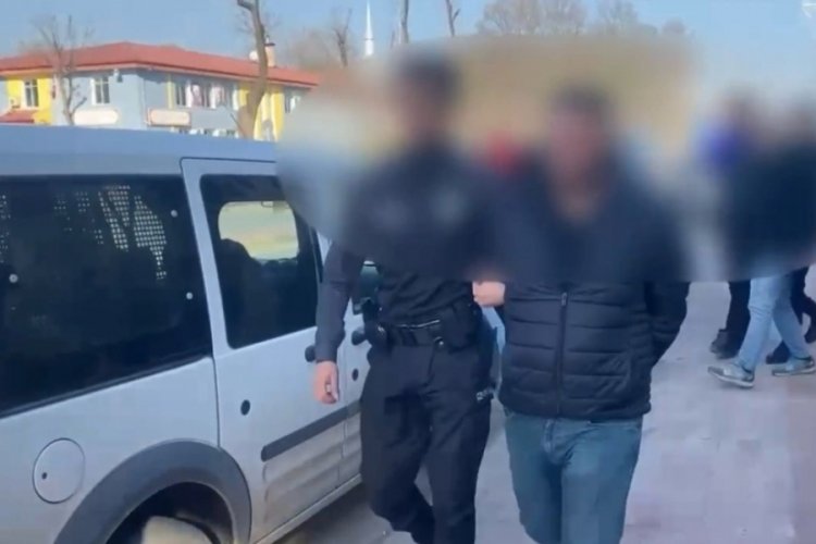 Sakarya'da 40 bin 83 adet cinsel i&ccedil;erikli &uuml;r&uuml;n ele ge&ccedil;irildi