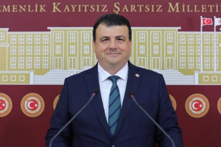 Hasan &Ouml;zt&uuml;rk: İstanbul &Uuml;niversitesi'nin turistik bir tesis gibi halka a&ccedil;ılması skandaldır