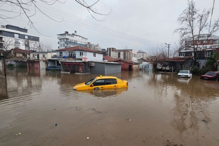Antalya'da yarın 5 il&ccedil;ede okullar tatil edildi