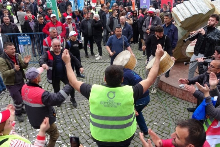 Ordu B&uuml;y&uuml;kşehir'de iş&ccedil;ilere y&uuml;zde 120 zam