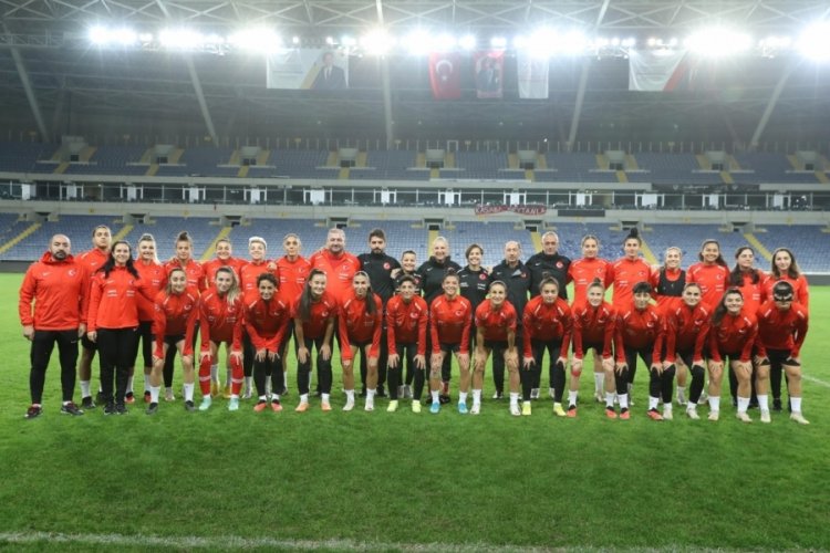 A Milli Kadın Futbol Takımı'nın Yunanistan ve Romanya ma&ccedil;ları aday kadrosu a&ccedil;ıklandı