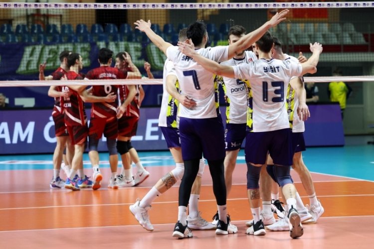 Fenerbah&ccedil;e, Kupa Voley'de yarı finale y&uuml;kseldi
