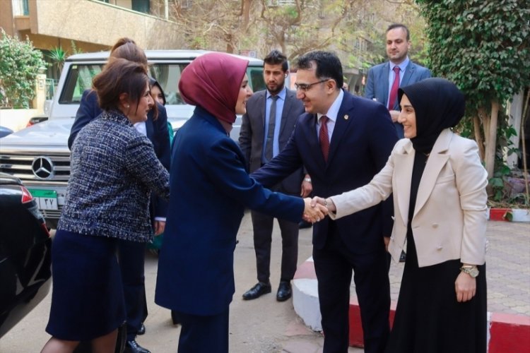 Bakan G&ouml;ktaş, Kahire Yunus Emre Enstit&uuml;s&uuml;n&uuml; ziyaret etti
