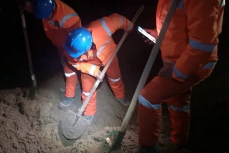 Erzincan'daki maden faciasında korkutan iddia: Toprak altında a&ccedil;ıklananın 5 katı iş&ccedil;i var