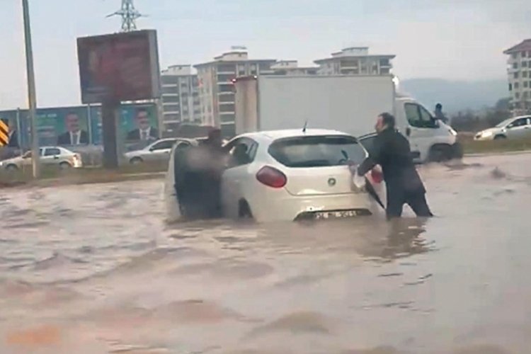 Şanlıurfa'da sağanak sele neden oldu
