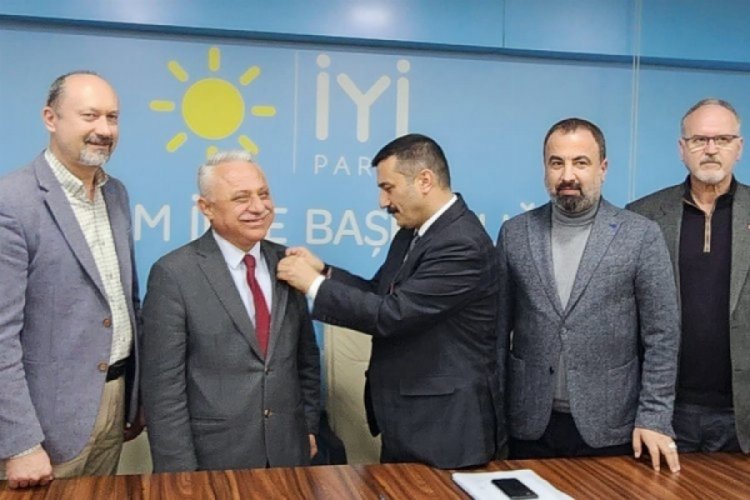 İYİ Parti Bursa Yıldırım&nbsp;Belediye Başkan adayı Ayhan &Ouml;zbek&nbsp;kimdir? Ayhan &Ouml;zbek&nbsp;ka&ccedil; yaşında ve nereli?