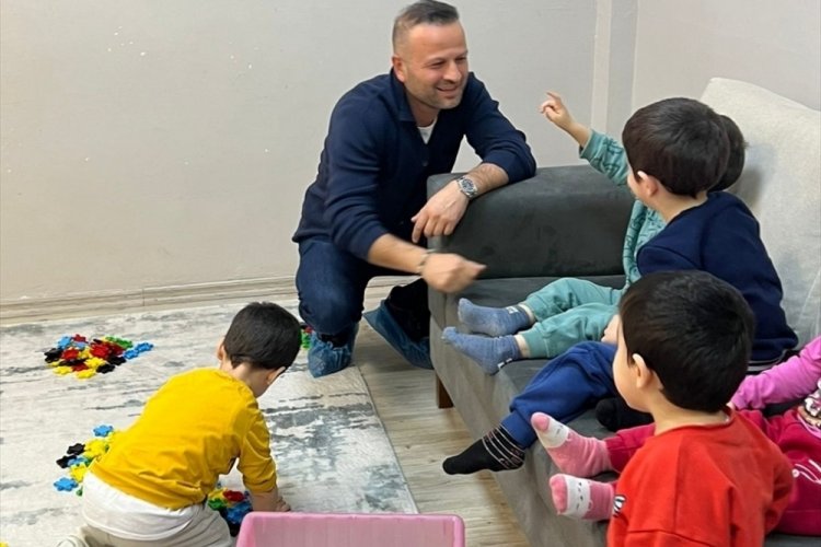 İstanbulspor Teknik Direkt&ouml;r&uuml; Korkmaz, kimsesiz &ccedil;ocukları ziyaret etti