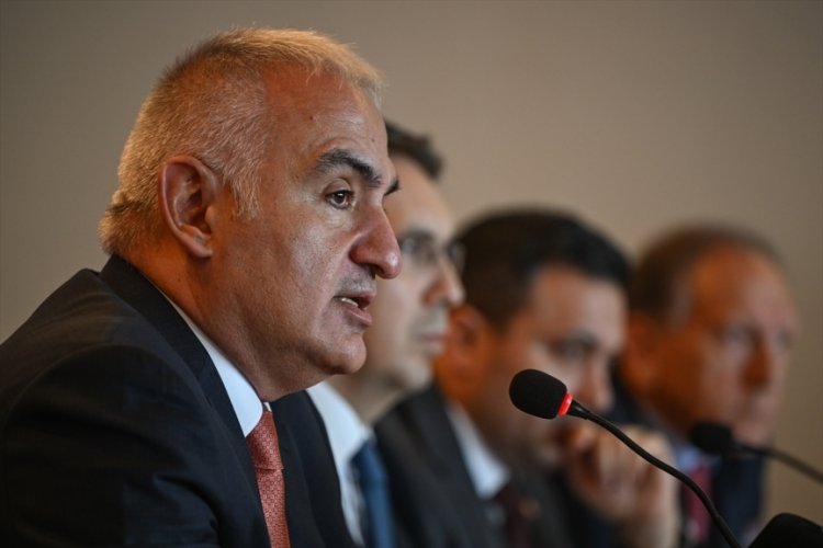 Bakan Ersoy, turizm temsilcileriyle buluştu