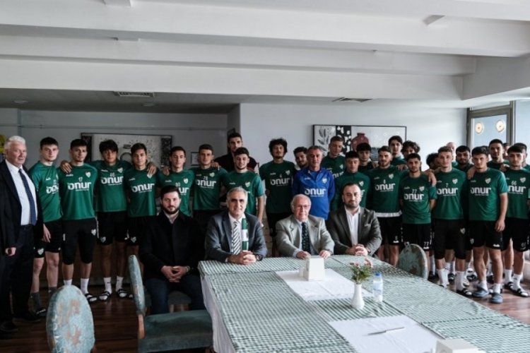 Celil &Ccedil;olak'tan Bursaspor'a ziyaret