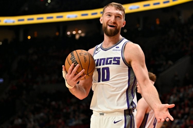 Triple-double canavarı: Domantas Sabonis!