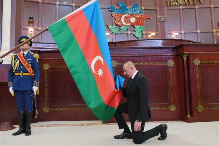 İlham Aliyev, yemin ederek g&ouml;revine başladı
