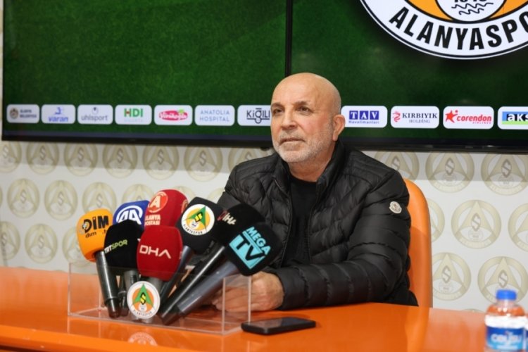 Alanyaspor Başkanı &Ccedil;avuşoğlu'ndan Fenerbah&ccedil;e ma&ccedil;ındaki hakem kararlarına eleştiri