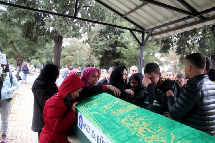 Antalya'da selde hayatını kaybeden Yıldız'a veda edildi