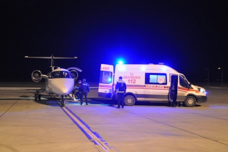Kars'ta erken doğan bebek ambulans u&ccedil;akla Van'a sevk edildi
