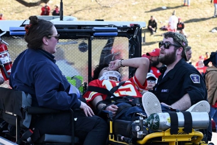 ABD'de Super Bowl ge&ccedil;it t&ouml;reninde silahlı saldırı