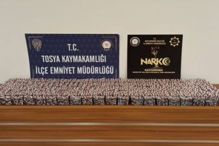 Kastamonu'da 27 bin 967 sentetik ecza hapı ele ge&ccedil;irildi