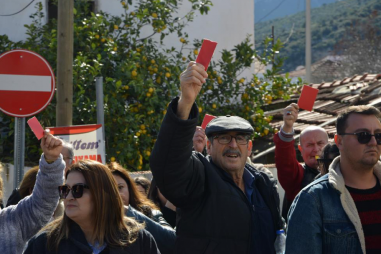 İzmir'de o il&ccedil;enin belediye başkan adayı değişti