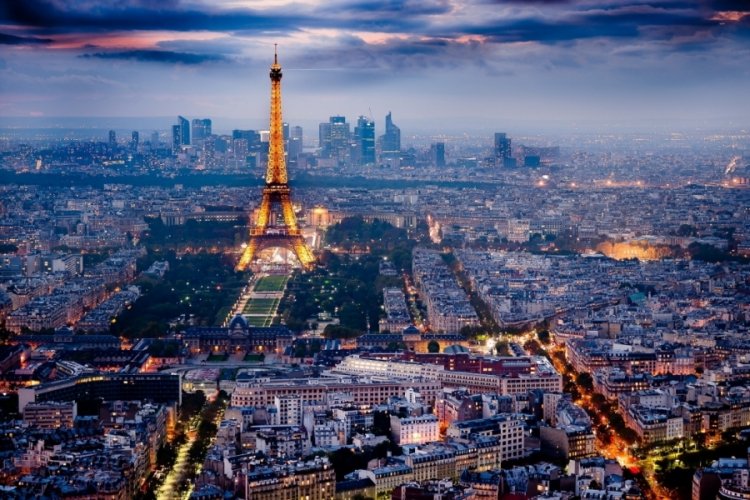 Paris toplu taşıması 3 bin 500 temiz enerjili otob&uuml;sle genişletilecek