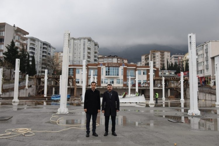 Yıldırım belediyesi Başkanı Yılmaz Bağlaraltı pazar yerini inceledi