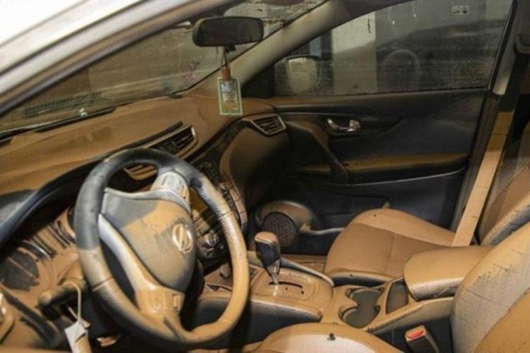Antalya'da sitenin kapalı otoparkına inen vatandaş şoke oldu!