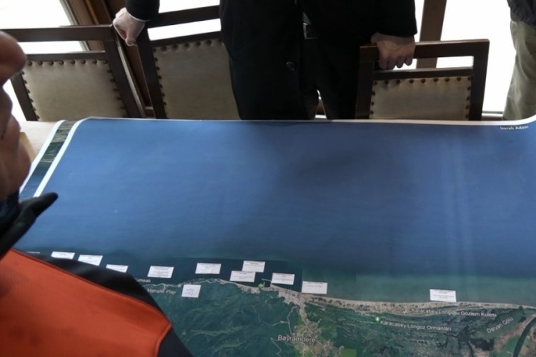 Batan geminin arama-kurtarma &ccedil;alışmaları havadan ve denizden s&uuml;r&uuml;yor