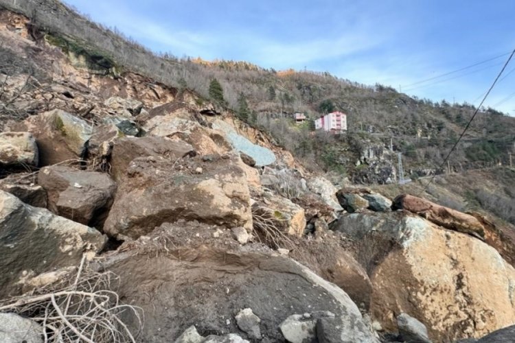 Bitlis'de heyelan meydana geldi