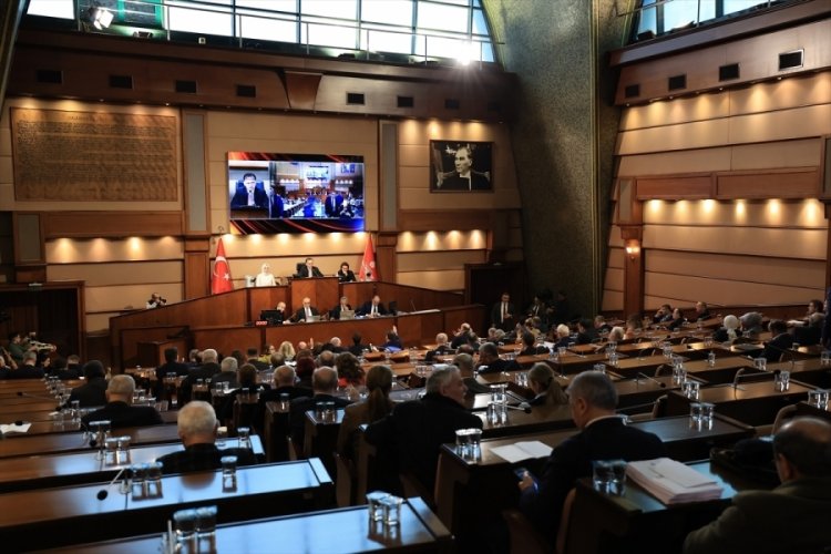 İBB'nin 11 il&ccedil;edeki taşınmaz satışına Meclisten onay