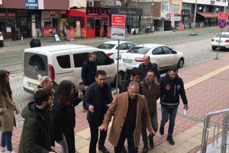 Kocaeli'de kuzenini &ouml;ld&uuml;rd&uuml;! "Her g&uuml;n insan &ouml;ld&uuml;rm&uuml;yoruz" diye kendini savundu
