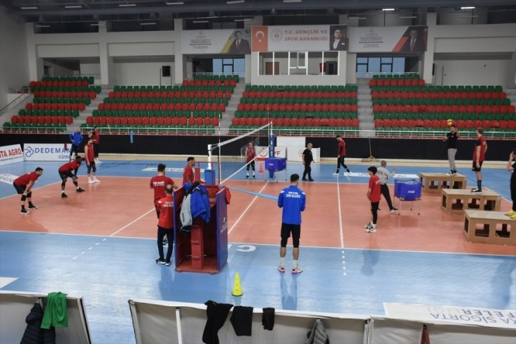 Cizre Belediyespor, Bursa B&uuml;y&uuml;kşehir Belediyespor ma&ccedil;ı hazırlıklarını s&uuml;rd&uuml;rd&uuml;